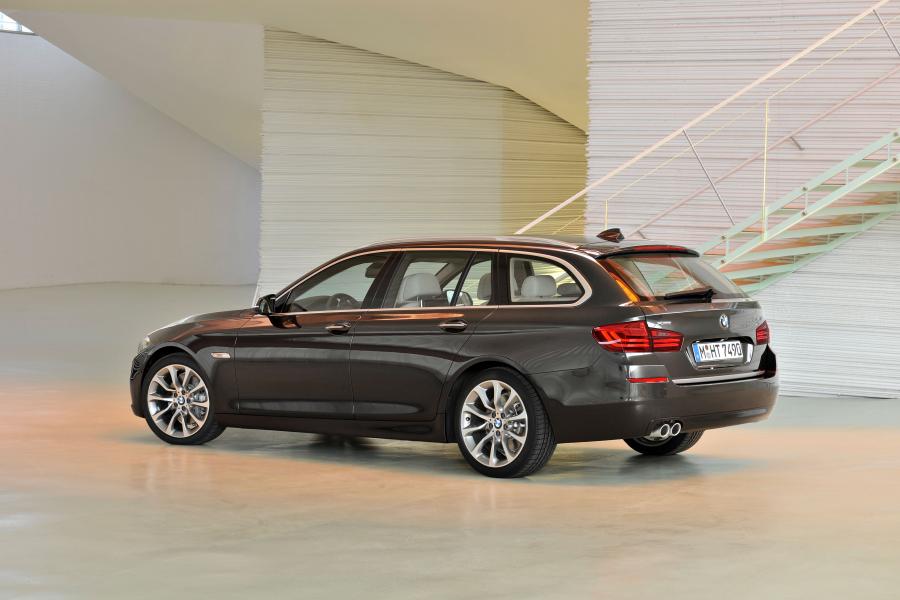  BMW 530d xDrive Touring Modern Line (F11) 2013 года  (WW) (фото 18 из 40)